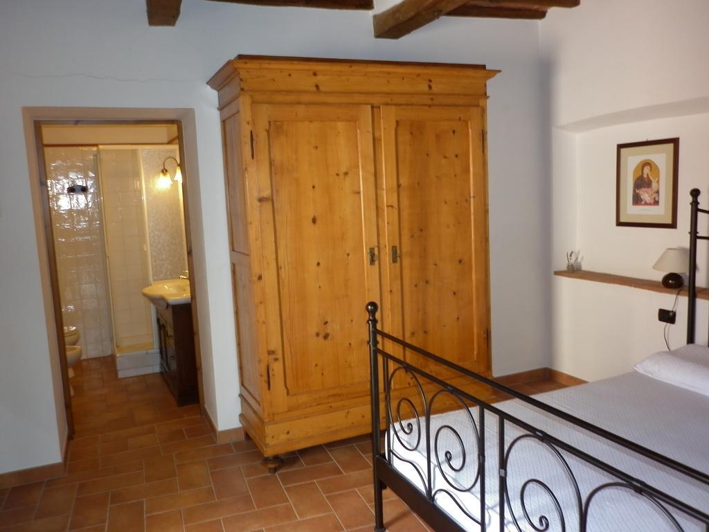 Podere Le Grotte San Gimignano Szoba fotó